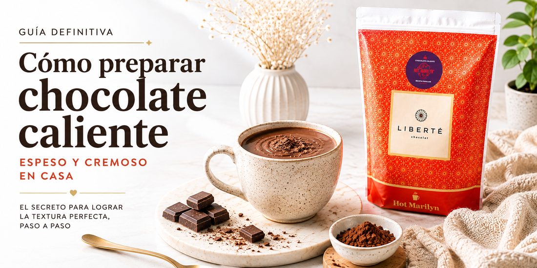 Chocolate caliente espeso y cremoso Hot Marilyn servido en taza